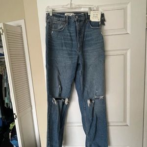 Abercrombie Straight Leg Jean ultra high rise